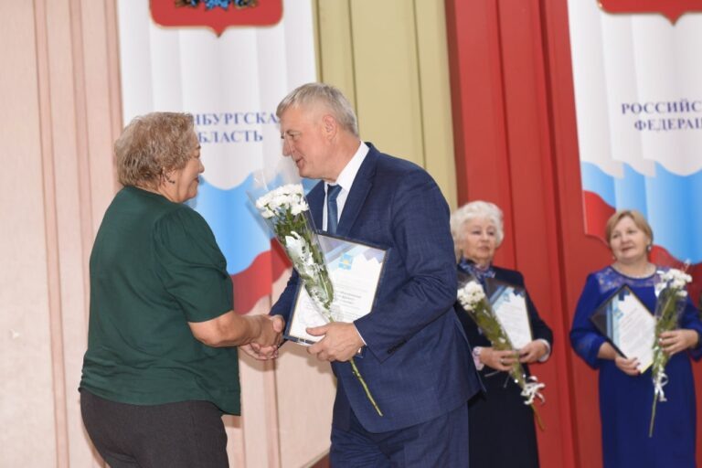    70-летняя оренбурженка Марина Рахимова второй раз за месяц поедет в зону СВО Полина Кузаева