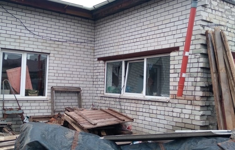     В Курске опубликовали фотографии повреждений после ночной атаки ВСУ