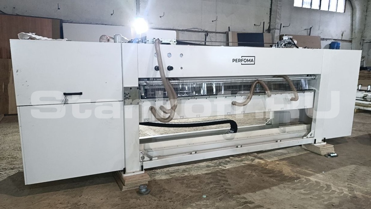 Форматно-раскроечный центр с ЧПУ PERFOMA FCS 320

