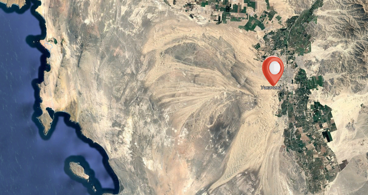 Оазис Уакачина (юг Перу): слева — Тихий океан и прибрежная пустыня, справа — город Ика и начало Анд