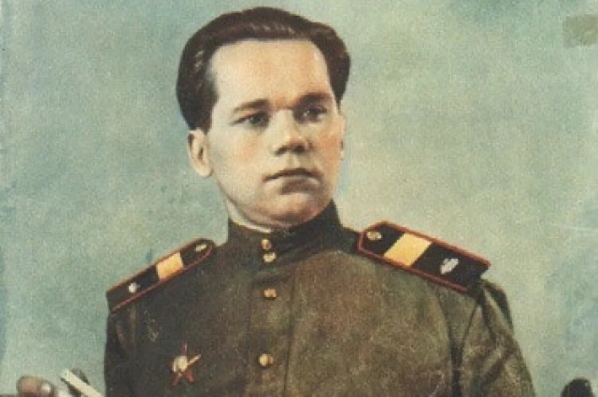    Михаил Калашников в 1949 г.