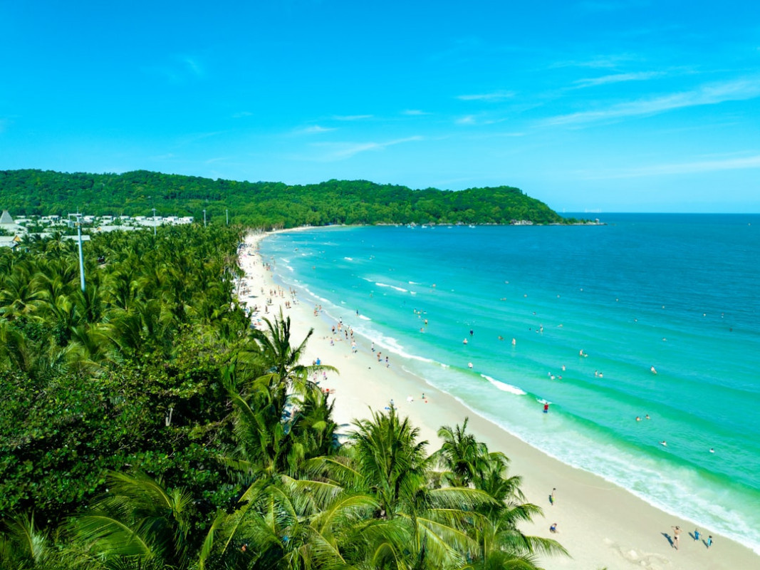    Зимой в Азию 2025: Где дешевле, а где — веселее?