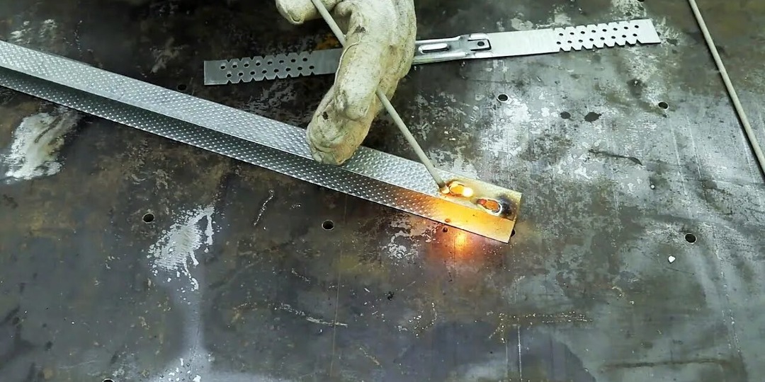 Минус или плюс? Ошибка, из-за которой новички жгут профиль за секунду: вот куда подключать электрод