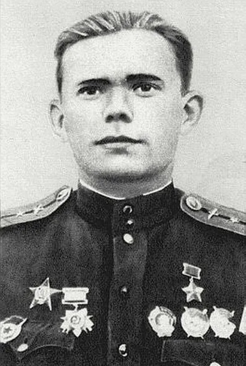 К началу войны Алексею только только исполнилось 20 лет. Мальчишка по нынешним меркам