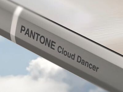    Motorola показала спецверсию смартфона Edge 70 в трендовом оттенке Pantone