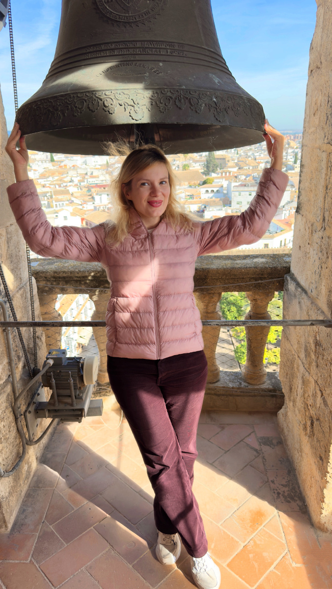 Мадама в Кордобе. Нашла шляпу по размеру 