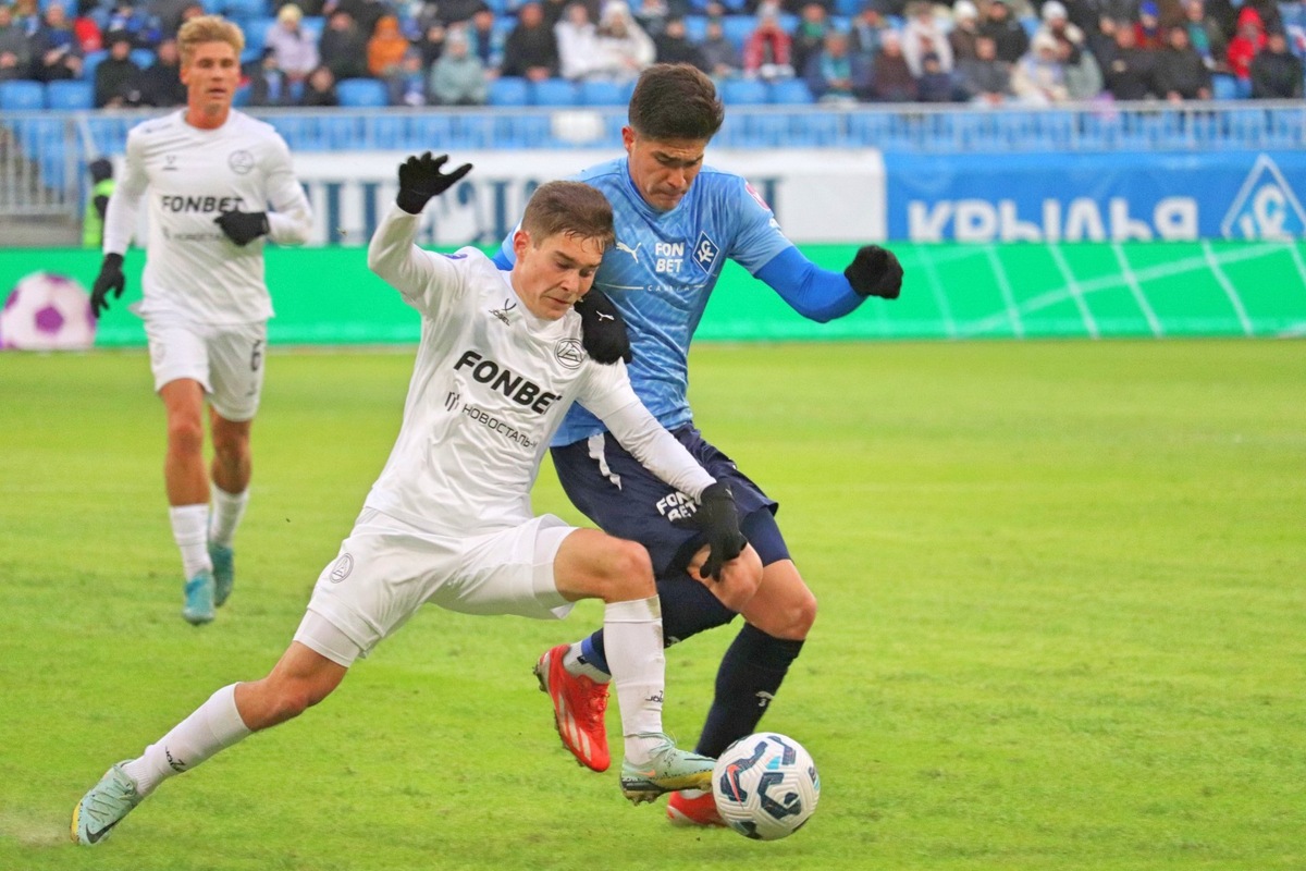 Матч "Крылья Советов - Акрон" (март, 2025).