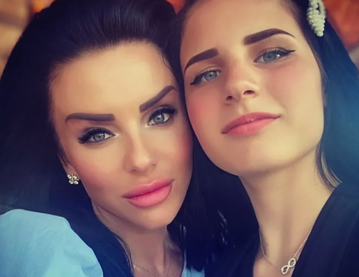 Силиконовые мамы в стрингах и стразах вырастили новое поколение молодежи