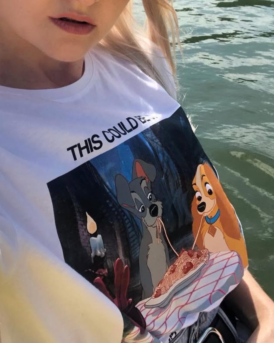 "Леди и бродяга". Футболка Disney.