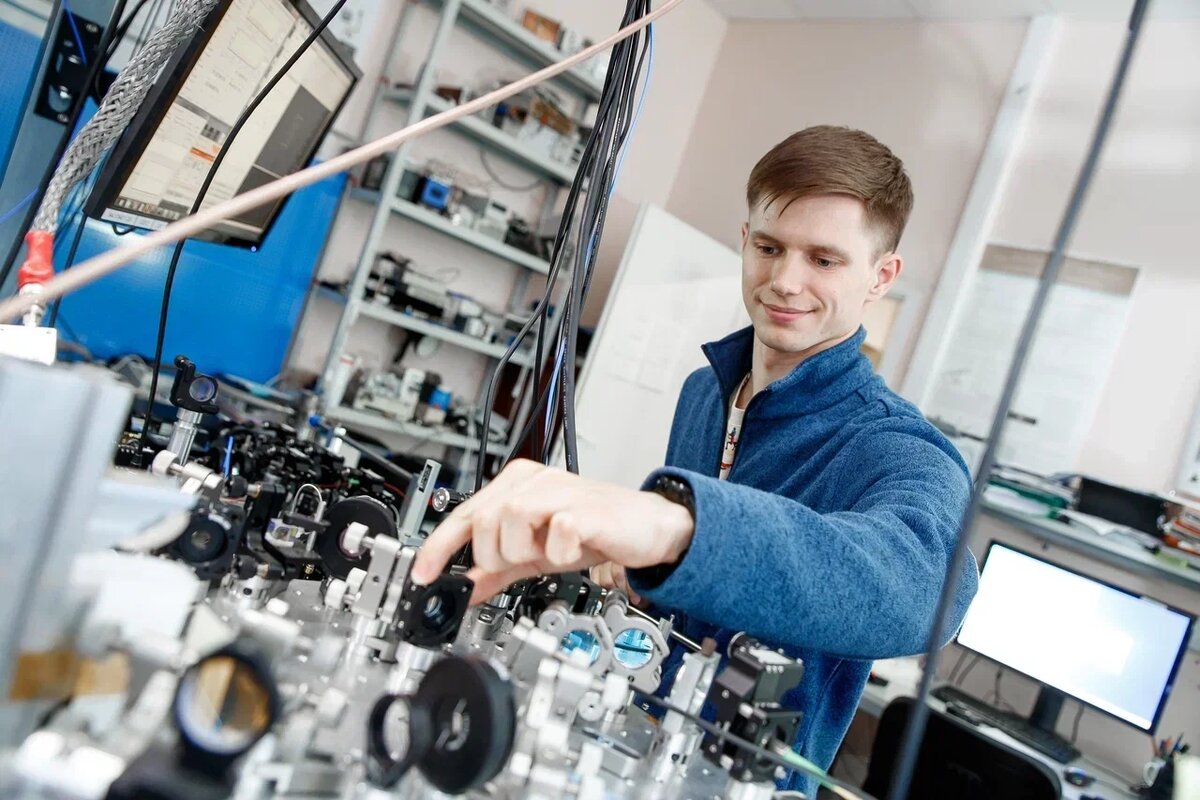 Исследования, которые велись в ФИАН долгие годы, обеспечили ученым необходимые компетенции для создания квантовых компьютеров. Источник: Российский квантовый центр