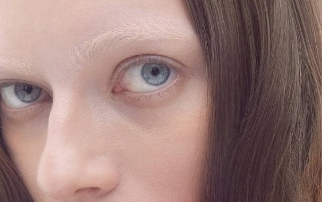 куцые брови