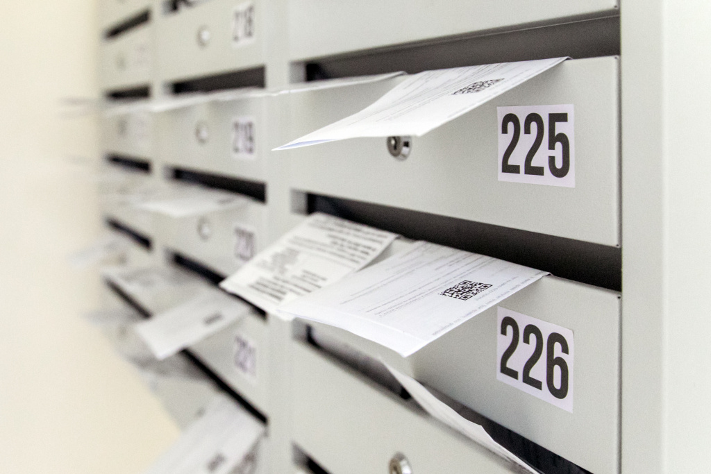    В Нягани усиливают борьбу с нерадивыми жильцами, не желающими оплачивать долги за ЖКУ