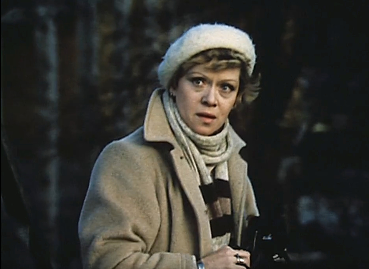 Кадр из кинофильма "Клетка для канареек", 1983 г., режиссер Павел Чухрай, сценаристы Павел Чухрай, Анатолий Сергеев, композитор Игорь Кантюков (скриншот)