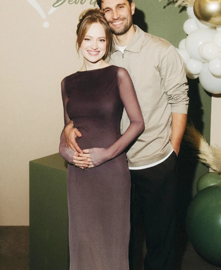 Как выглядит жена Смирняги — участника «Убойной лиги» и автора сериала «Внутри Лапенко»