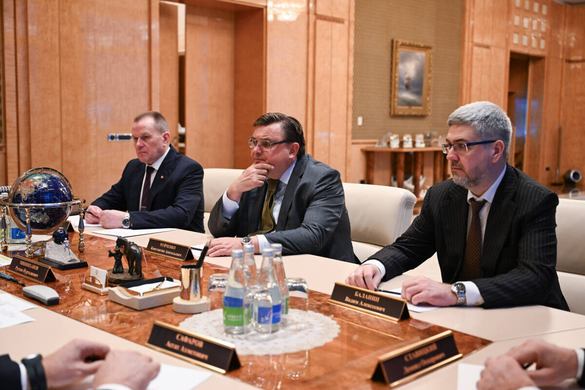 Аркадий Гостев прибыл в Казань вместе министром юстиции России Константином Чуйченко. В Доме Правительства у них состоялась встреча с Раисом ТатарстанаФото: rais.tatarstan.ru