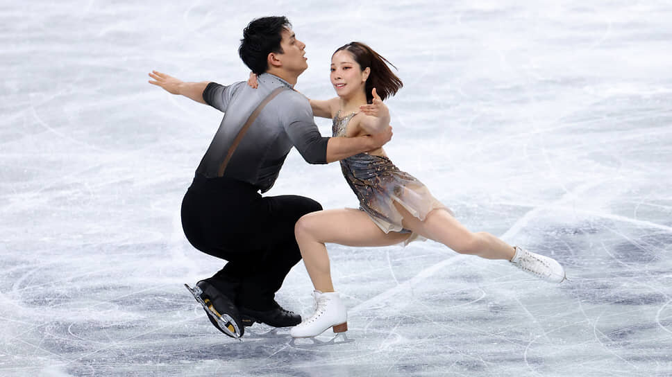 Японские фигуристы Рику Миура и Рюити Кихара.📷Фото: Issei Kato / Reuters