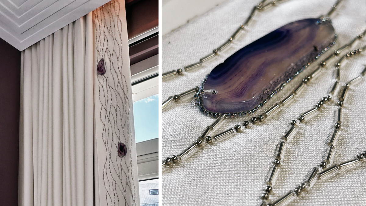 Вышивка камнями и бисером на портьере Decortier. Стоимость: от 120 000 ₽.