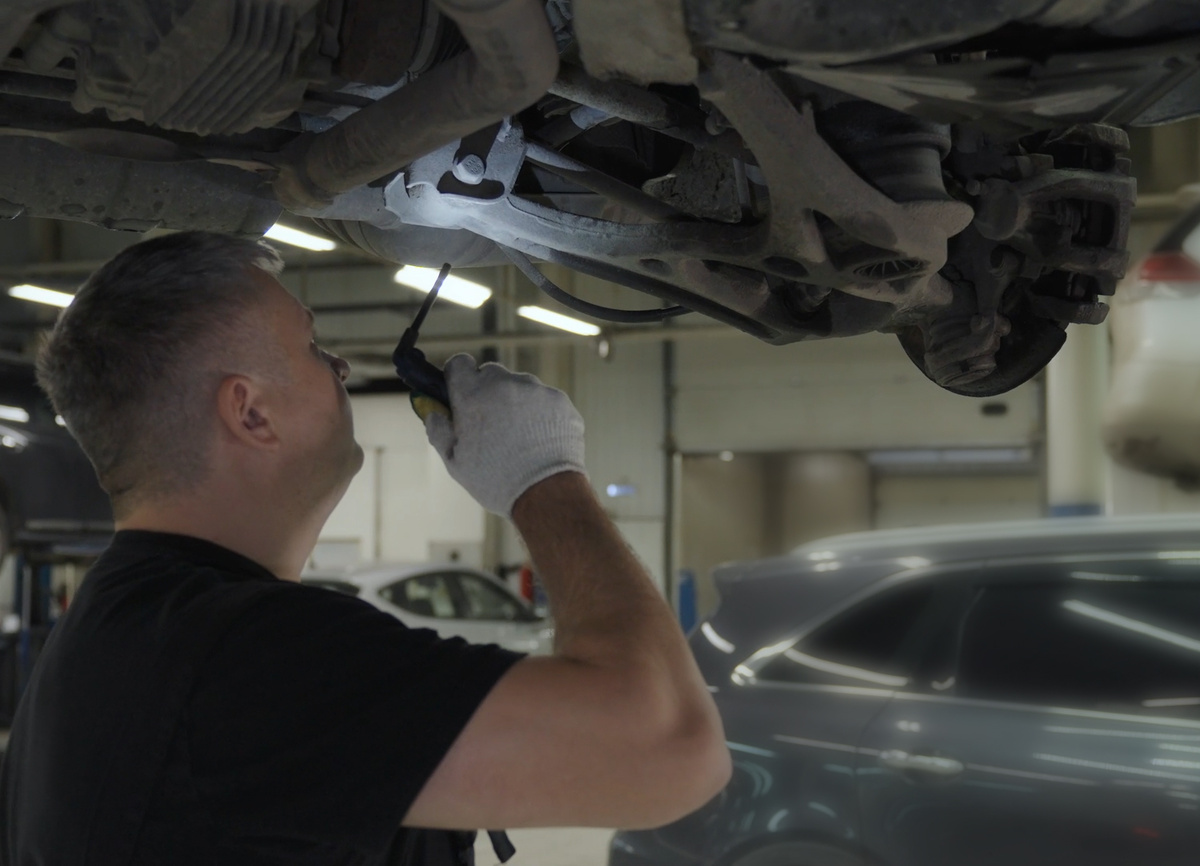 Проблема коррозии тормозных трубок чаще возникает у автомобилей Mercedes в возрасте 7-12 лет.