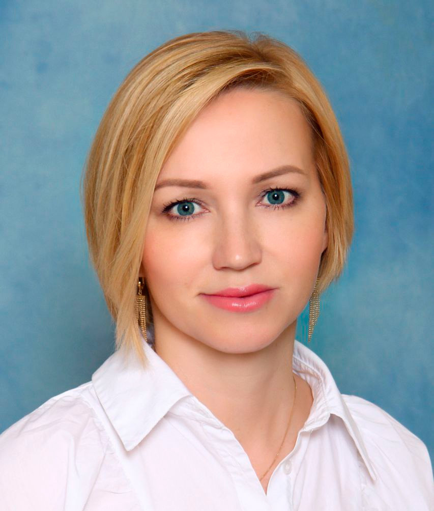 Марина Михайловна Ситка, кандидат медицинских наук, врач-офтальмолог высшей квалификационной категории, заведующая отделением оптической коррекции зрения (МНТК–Оптика)