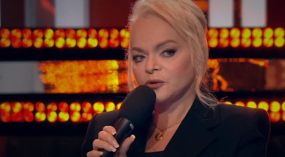 "За мной и моей семьей следили...". Сегодня на "Пусть говорят" Долина объяснит, что произошло на самом деле. Ее директор уже дал комментарий