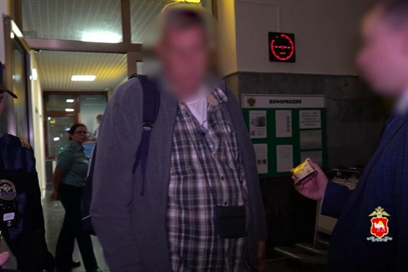    ГУ МВД по Челябинской области. Задержание Александра Уфимцева в аэропорту