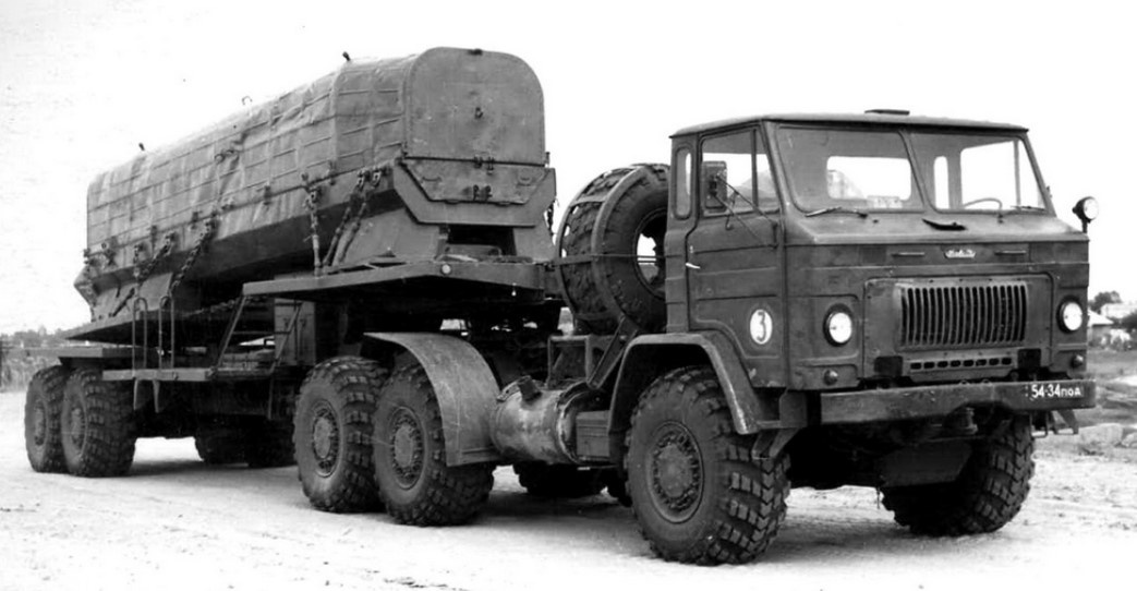 Седельный тягач КрАЗ-Э259