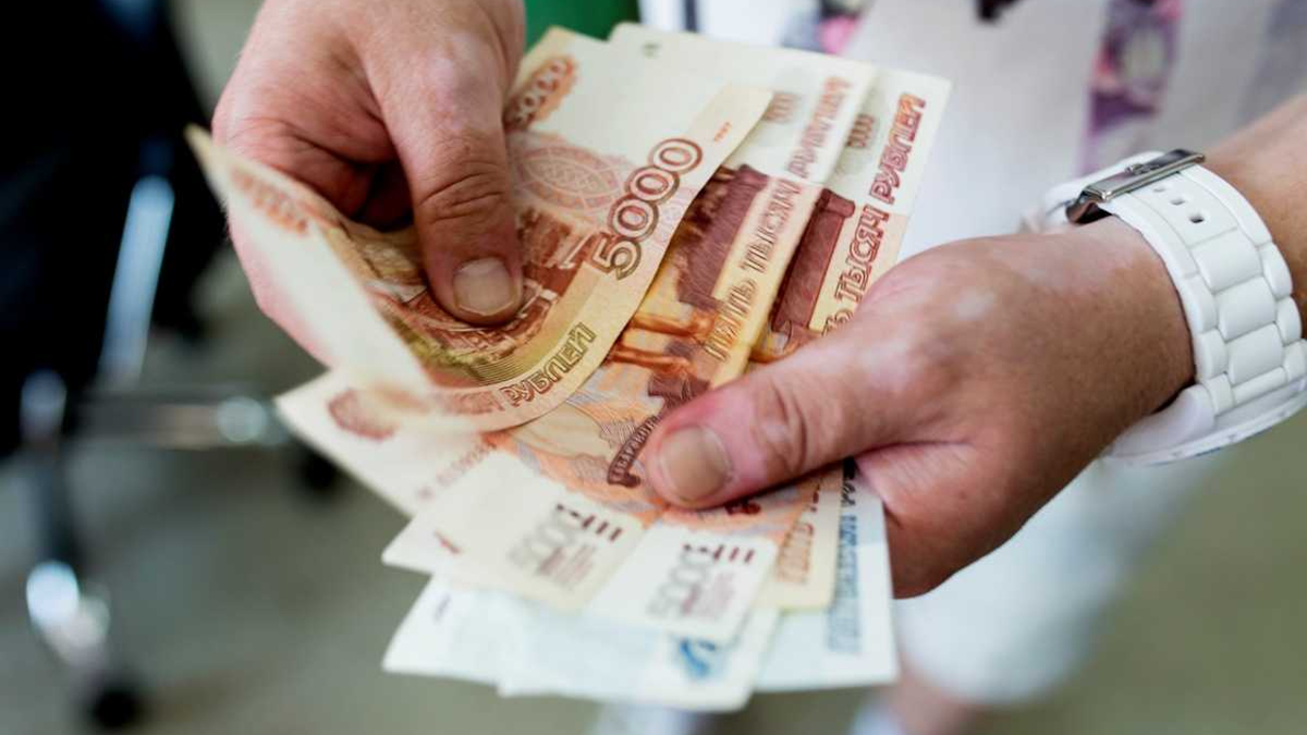 Почему клиенты банков стали массово обращаться в МФО за быстрыми деньгами?