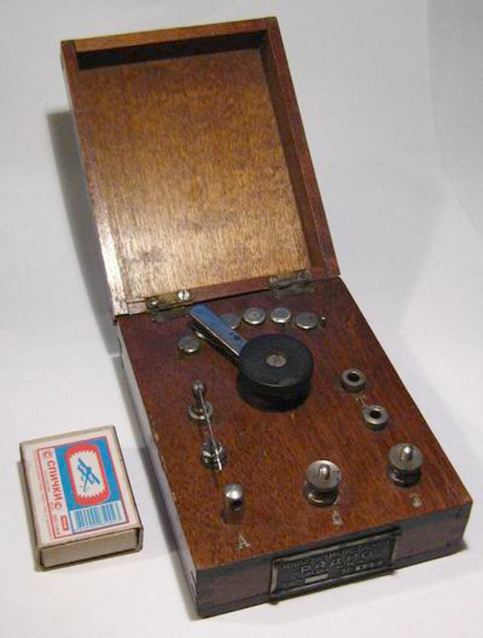 Детекторный  приемник "Радио" 1923 год.  Фото: rw6ase.narod.ru