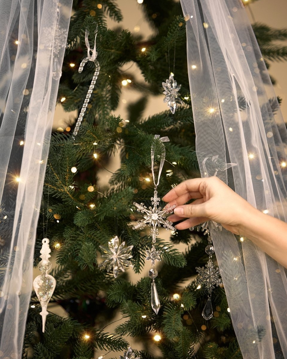 Фотограф: Владислав Ярчевский; гаффер: Павел Ждан; стилист-декоратор: Алена Кузнецова