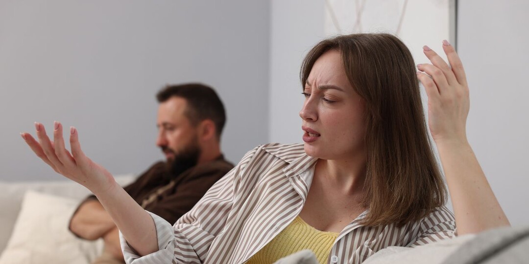 – Она твой интерн! И младше на двенадцать лет, – муж изменил мне на работе