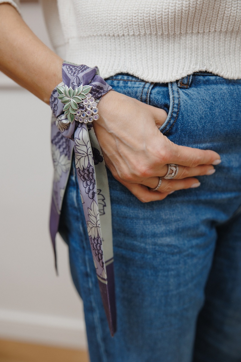 Бренд TRIORA, коллекция Италия: дизайнерская брошь и шелковый шарфик Твилли