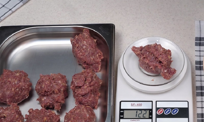 Праздничные кольца из фарша с картофельным пюре: ресторанный вкус на домашней кухне