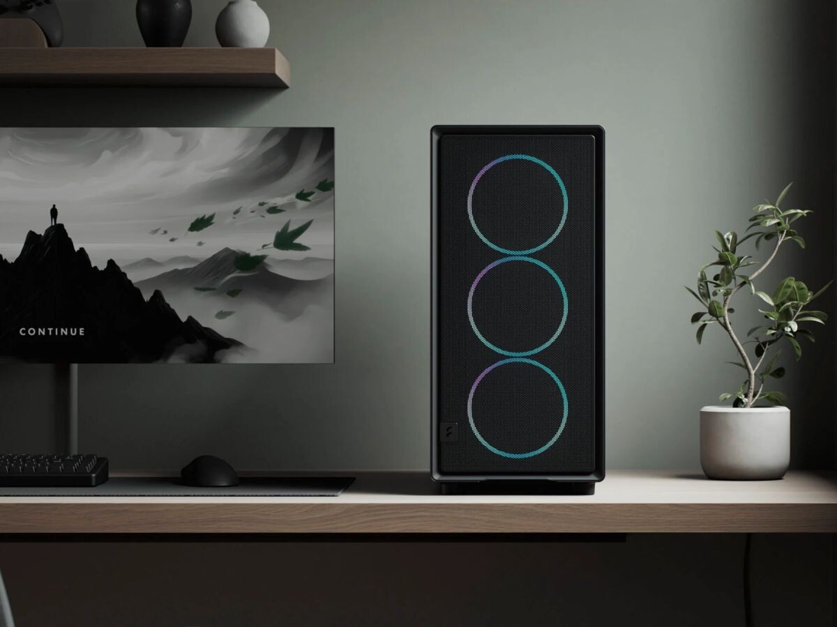    Fractal Design выпустила XL-версию популярного корпуса Epoch