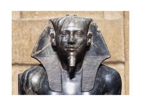                                         Статуя фараона Хаф-Ра.