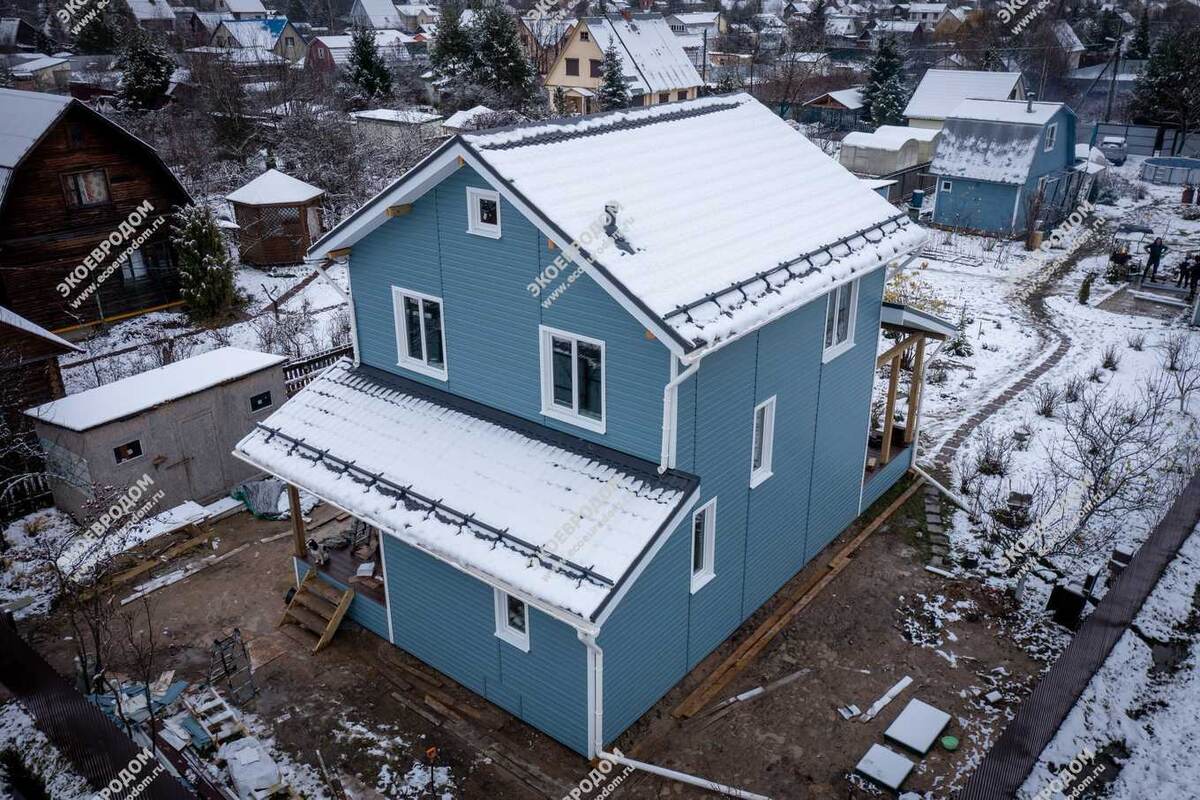 Дом передан заказчику с внешней отделкой, все пожелания владельцев учтены.