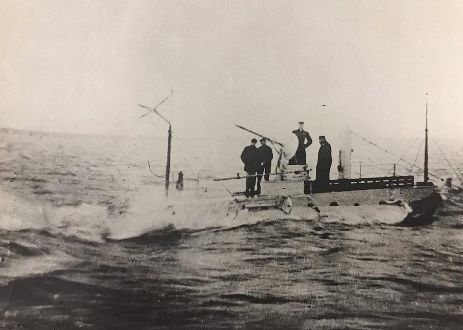 Подводная лодка "Дельфин"