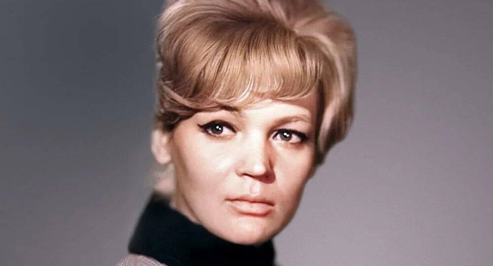 Никто не остался рядом, когда стало совсем плохо. Трагедия актрисы Людмилы Давыдовой (Шляхтур).Почему она решилась на такой исход?