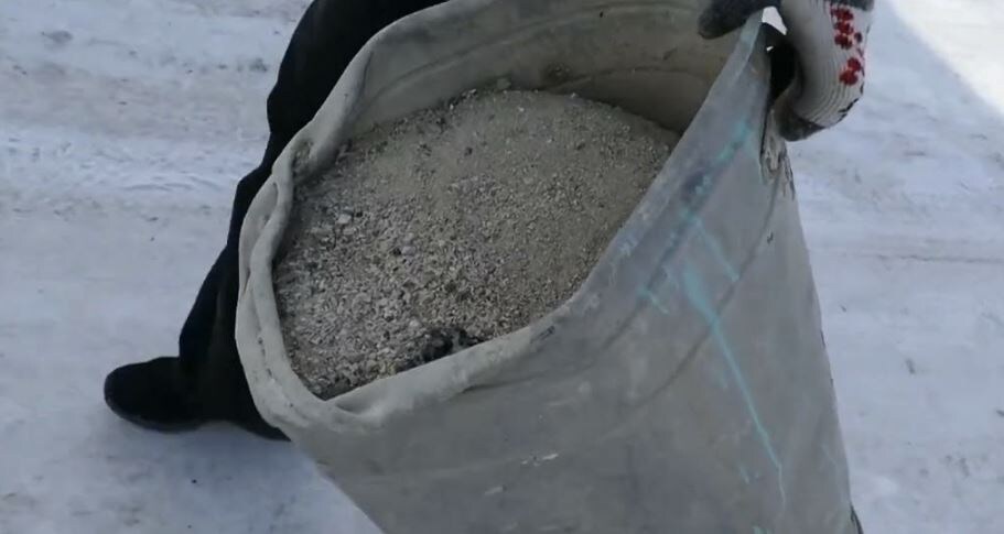 Сбор золы для весенних подкормок: когда и как делать всё правильно 🌫️🌱