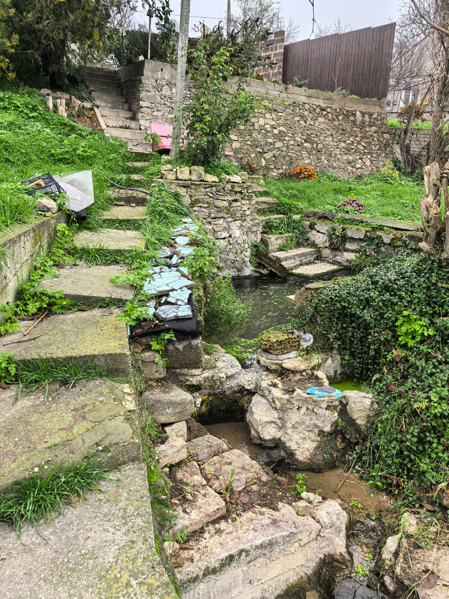 Место для водных процедур уже днем