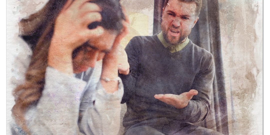 — Очнись! Твои родители с нас деньги брали. Мы у них, как квартиранты, жили!