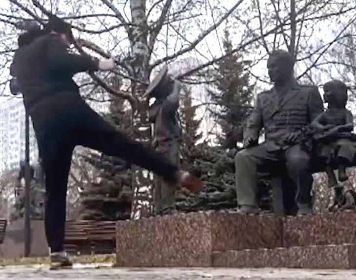     / Источник: Кадр из видео