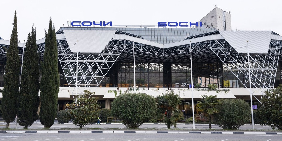 ФАС пригрозила возбудить дела против операторов аэропортов в трех городах РФ