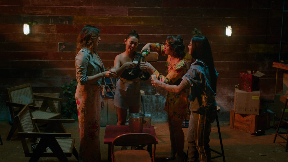 Кадр из сериалаИсточник: Pritish Nandy Communications