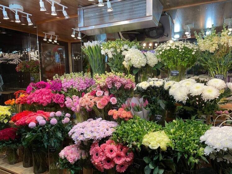     Чтобы предотвратить распространение вредителя, всю заражённую партию цветов уничтожат. Фото из архива "МК в Питере"