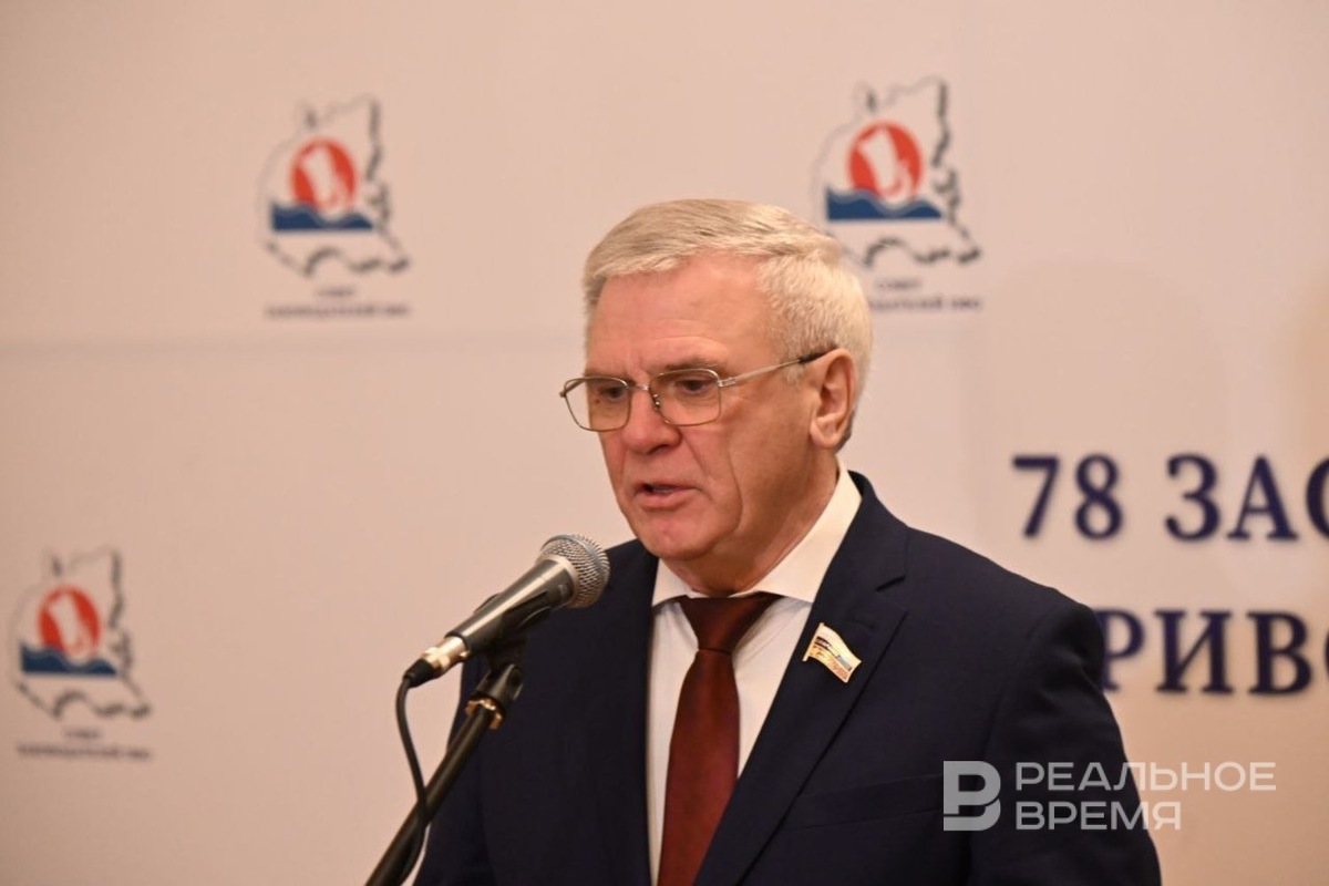     Во всех регионах ПФО острейший дефицит гостиничного комплекса, заявил Евгений Люлин. Динар Фатыхов / realnoevremya.ru