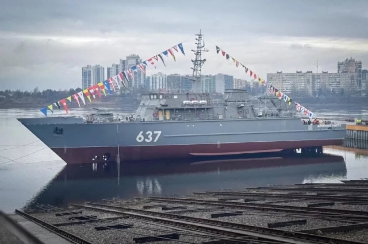    В Петербурге спустили на воду морской тральщик «Дмитрий Лысов»