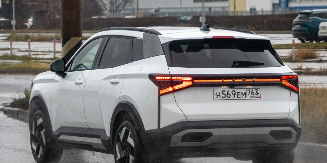 На ВАЗе рассказали об особенностях дизайна автомобиля Азимут. Рассказываю детали