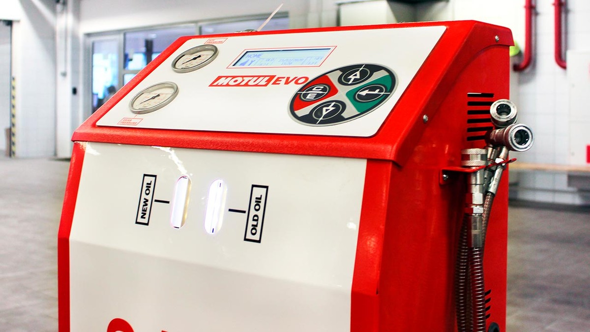 Оборудование для полной замены — стенд MotulEvo.