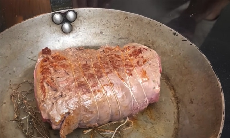 Говядина Веллингтон: королевское горячее для новогоднего стола