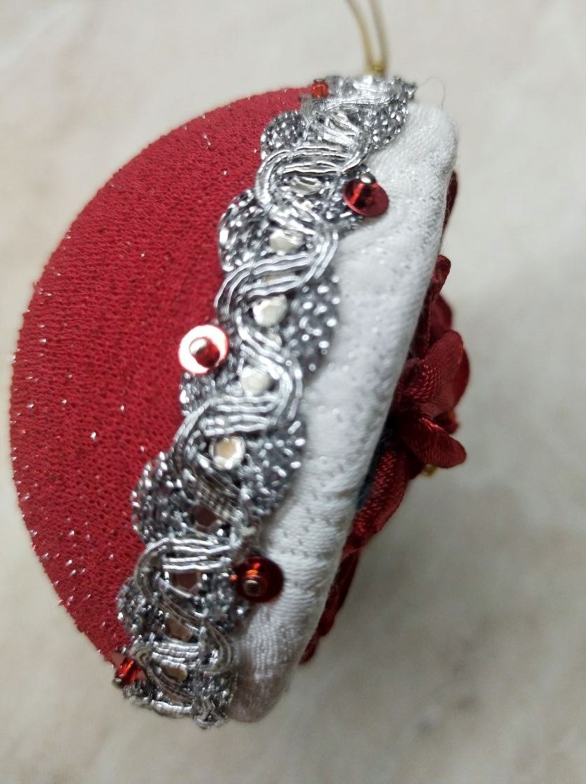 Видите, как подмигивает? 😇